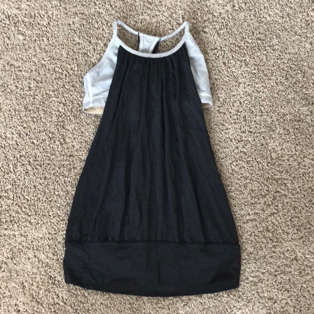 Lulu lemon black and white tank with bra attached